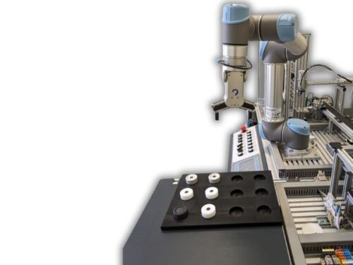 Kadr na robot współpracujący i stanowisko paletyzacji