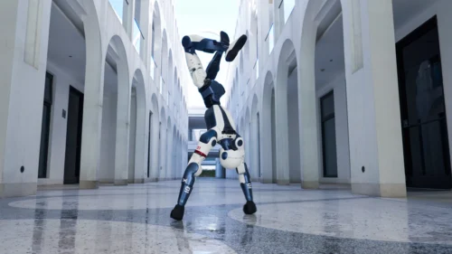 Humanoid R1 stojący na rękach